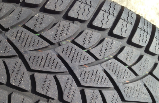Водителей предупредили о проблемах с ошиповкой при покупке китайских шин